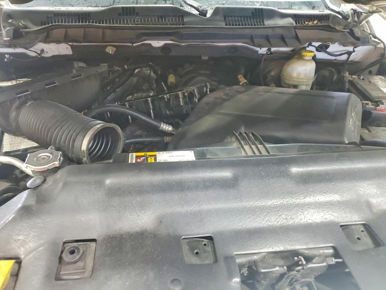 2016 Ram 1500 St White vin: 1C6RR6FG1GS405374
