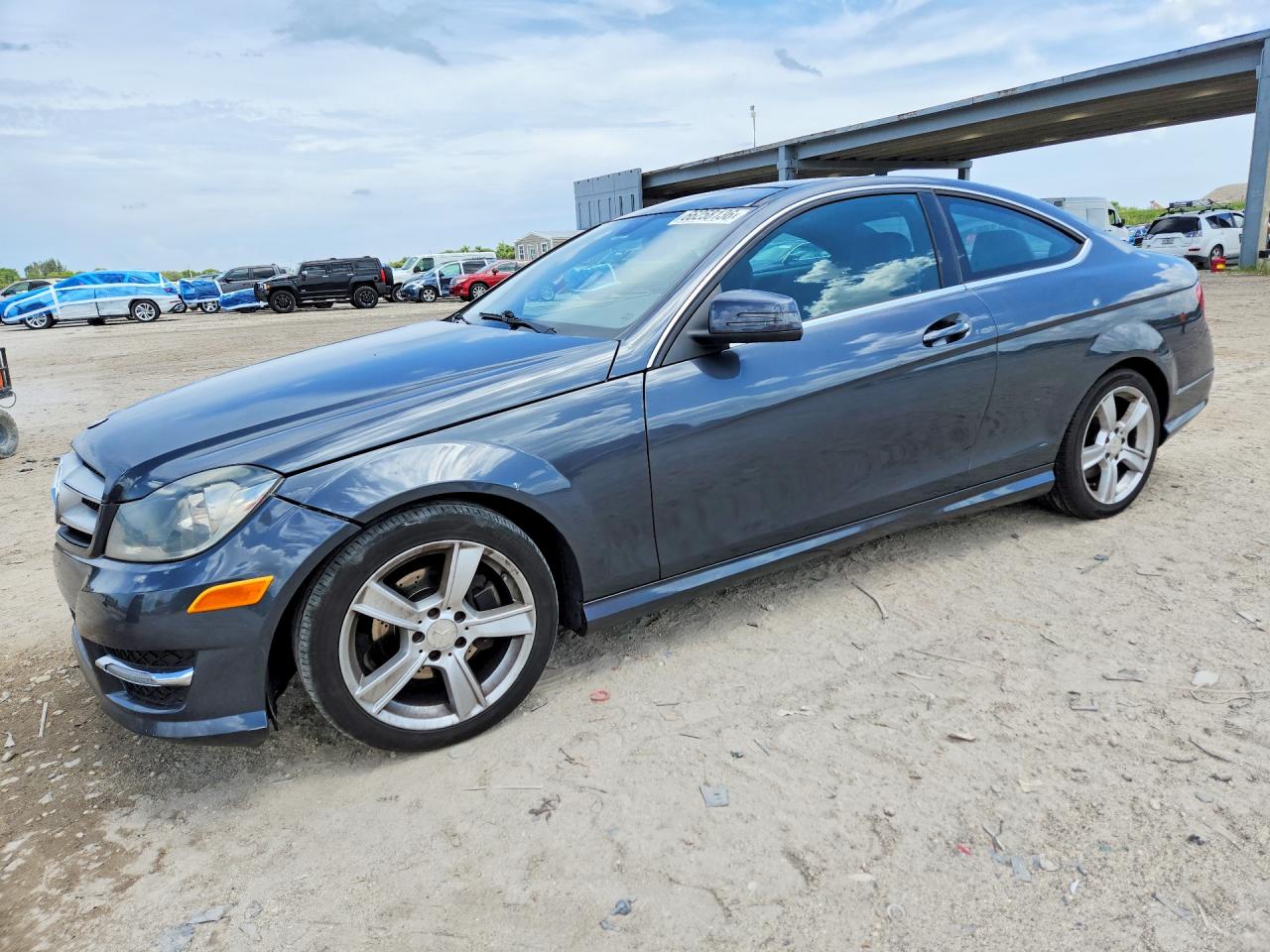 2013 Mercedes-benz C 250 Серый vin: WDDGJ4HBXDF989457