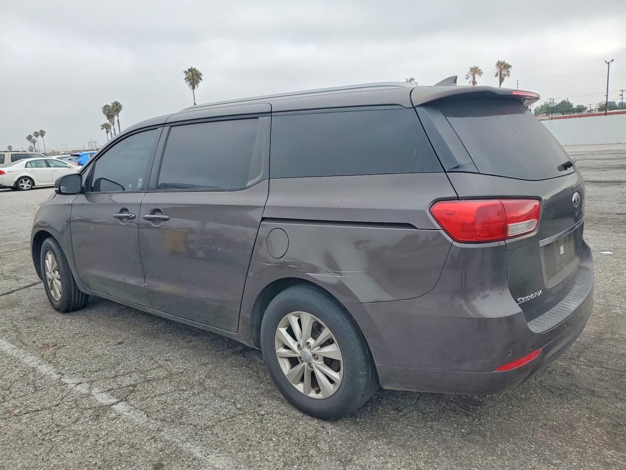 2015 Kia Sedona Lx Gray vin: KNDMB5C16F6027996