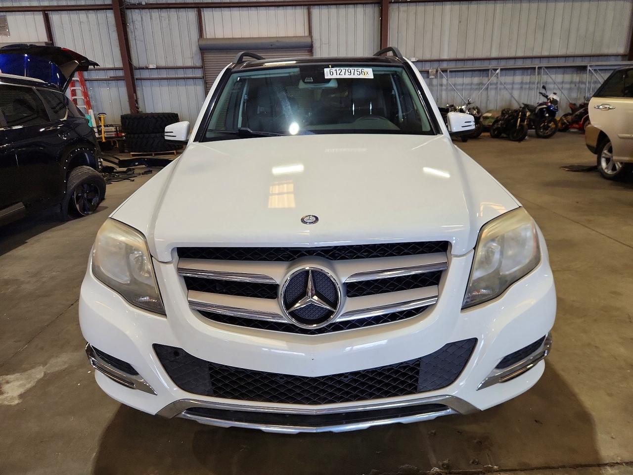 2015 Mercedes-benz Glk 350 White vin: WDCGG5HB8FG437638