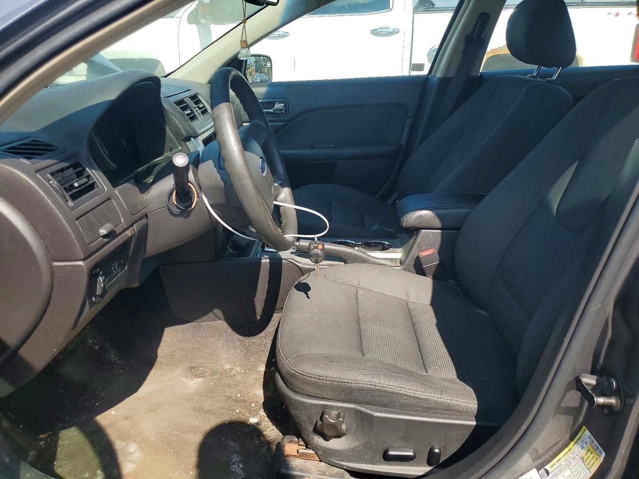 2011 Ford Fusion Se Beige vin: 3FAHP0HA0BR113452