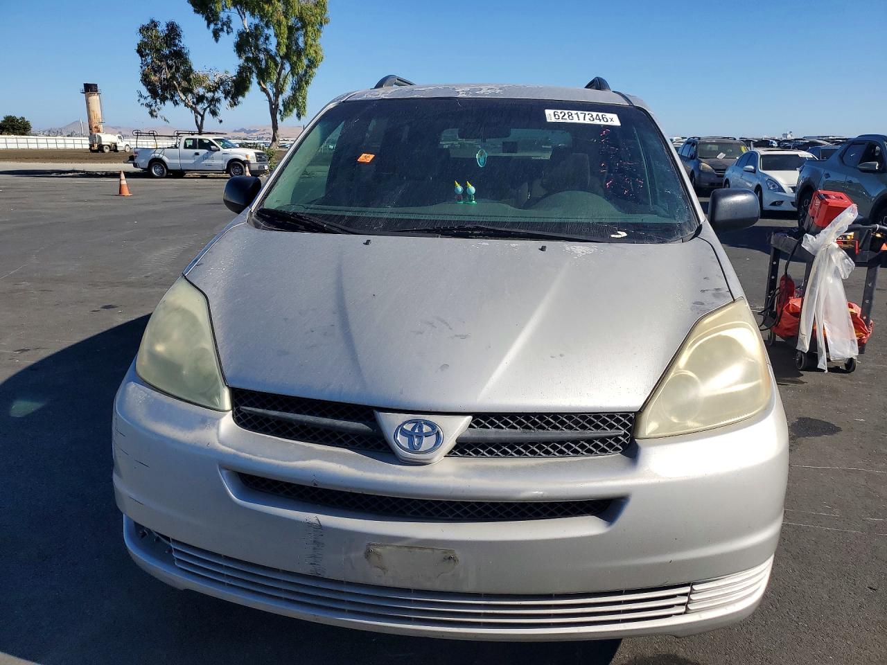 2004 Toyota Sienna Le 8 Passenger Silver vin: 5TDZA23C74S057918