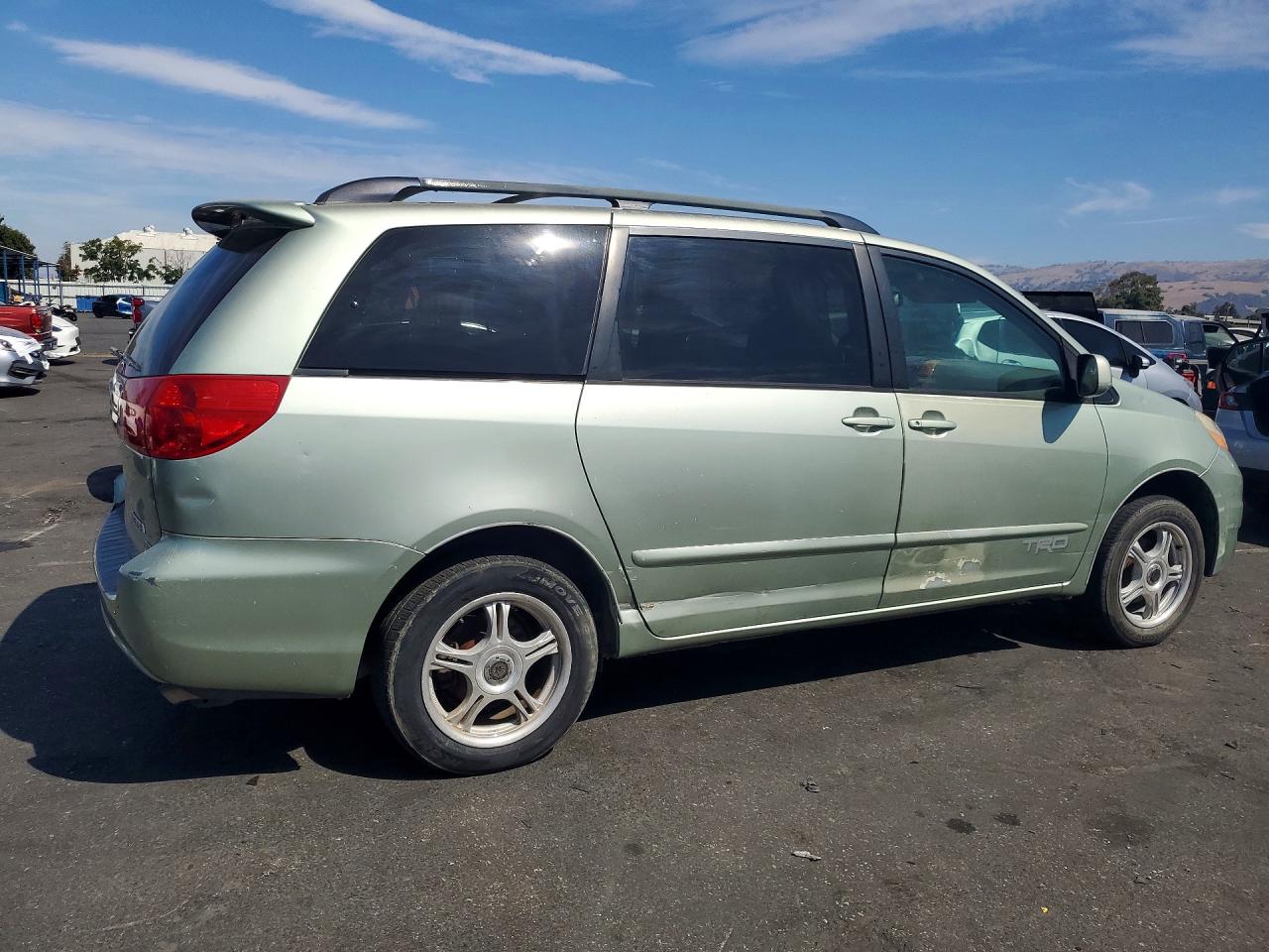 2006 Toyota Sienna Xle 7 Passenger Green vin: 5TDBA22C86S075799