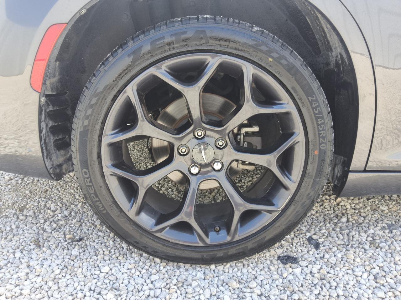 2019 Chrysler 300 S Gray vin: 2C3CCABG1KH654206 Damage: Right Rear Wheel, Curb Rash, 5 To 6 Inches