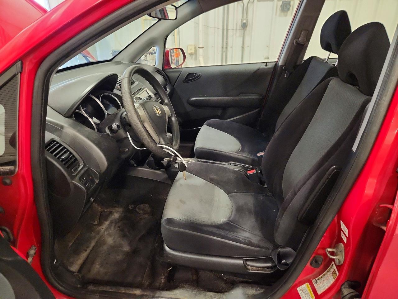 2008 Honda Fit Red vin: JHMGD38408S067014