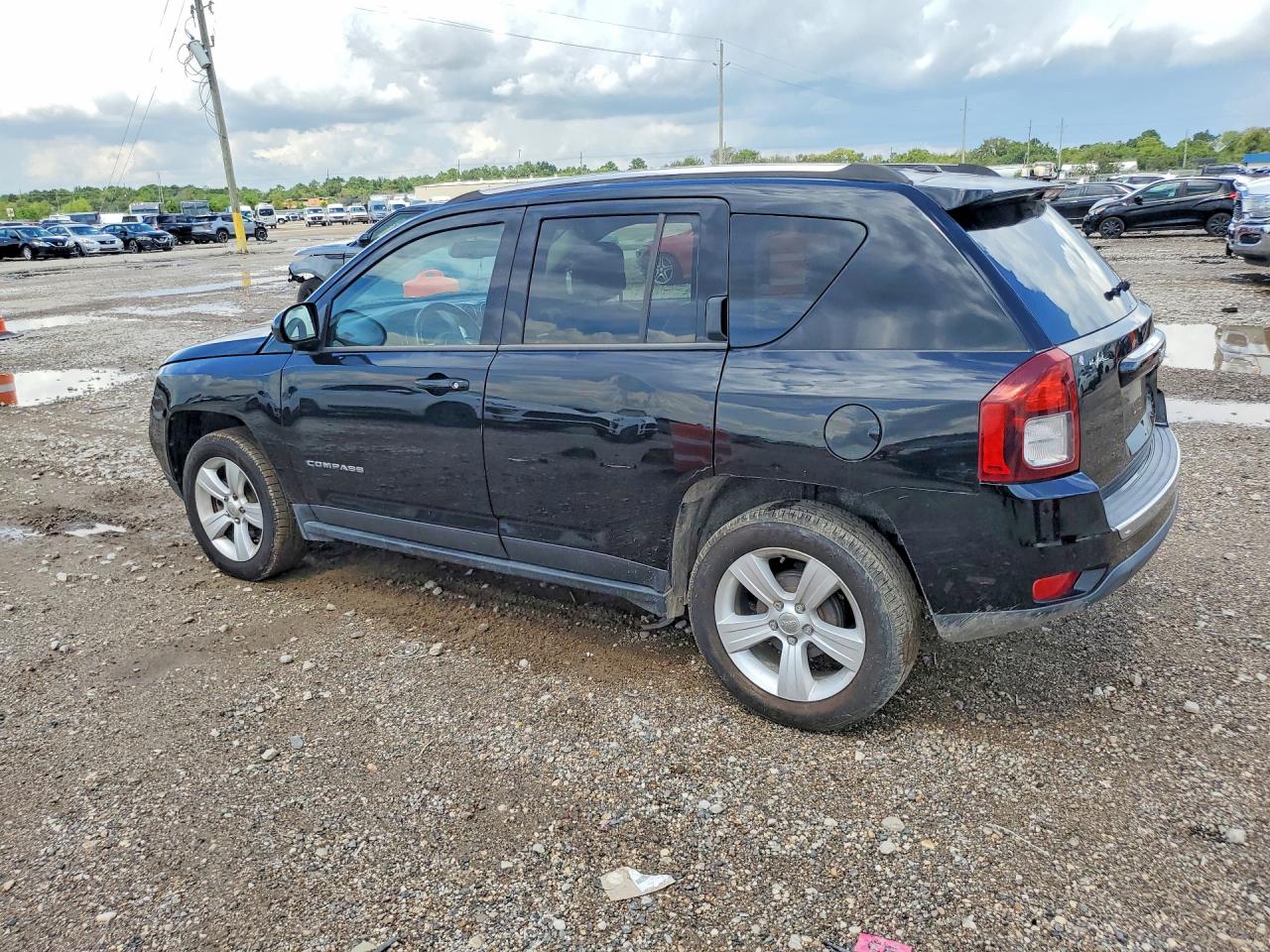 2015 Jeep Compass Latitude Black vin: 1C4NJCEA8FD164846