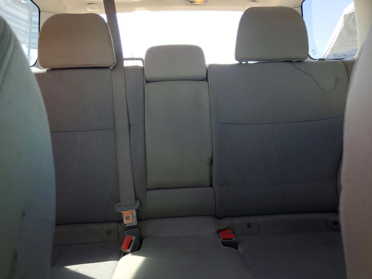 2013 Subaru Forester 2.5x White vin: JF2SHABC1DH432944