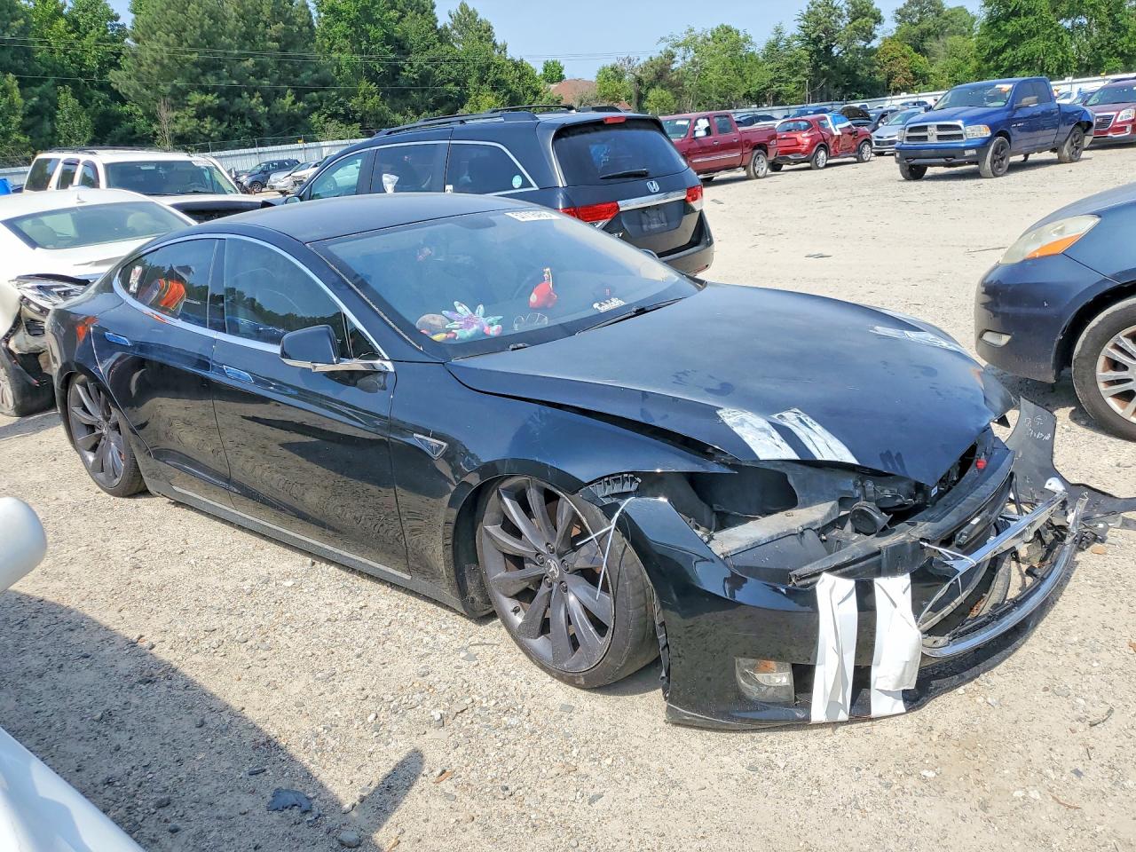 2013 Tesla Model S Black vin: 5YJSA1CP5DFP08823
