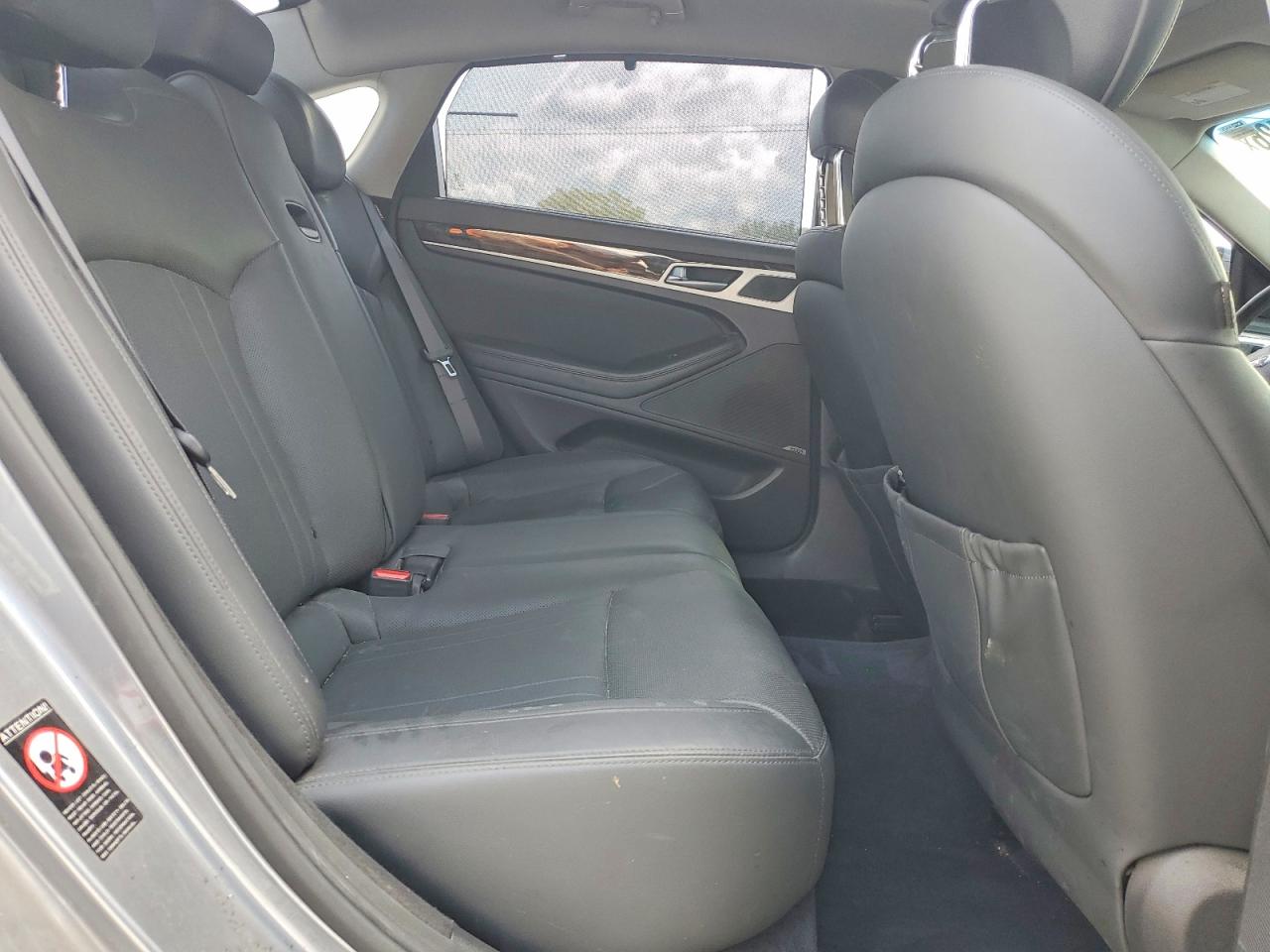 2015 Hyundai Genesis 3.8l Silver vin: KMHGN4JE7FU061120