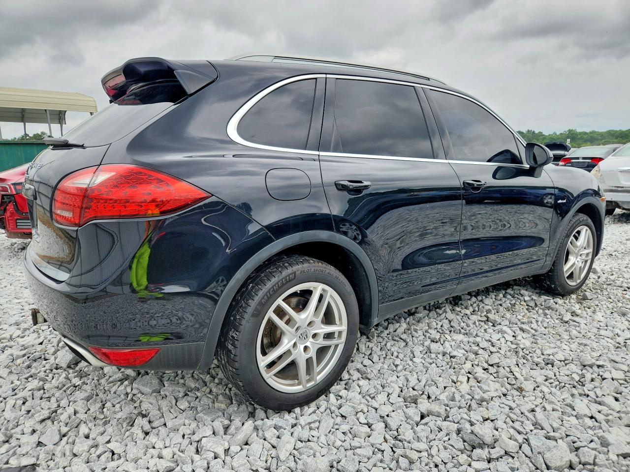 2013 Porsche Cayenne Black vin: WP1AF2A25DLA22397