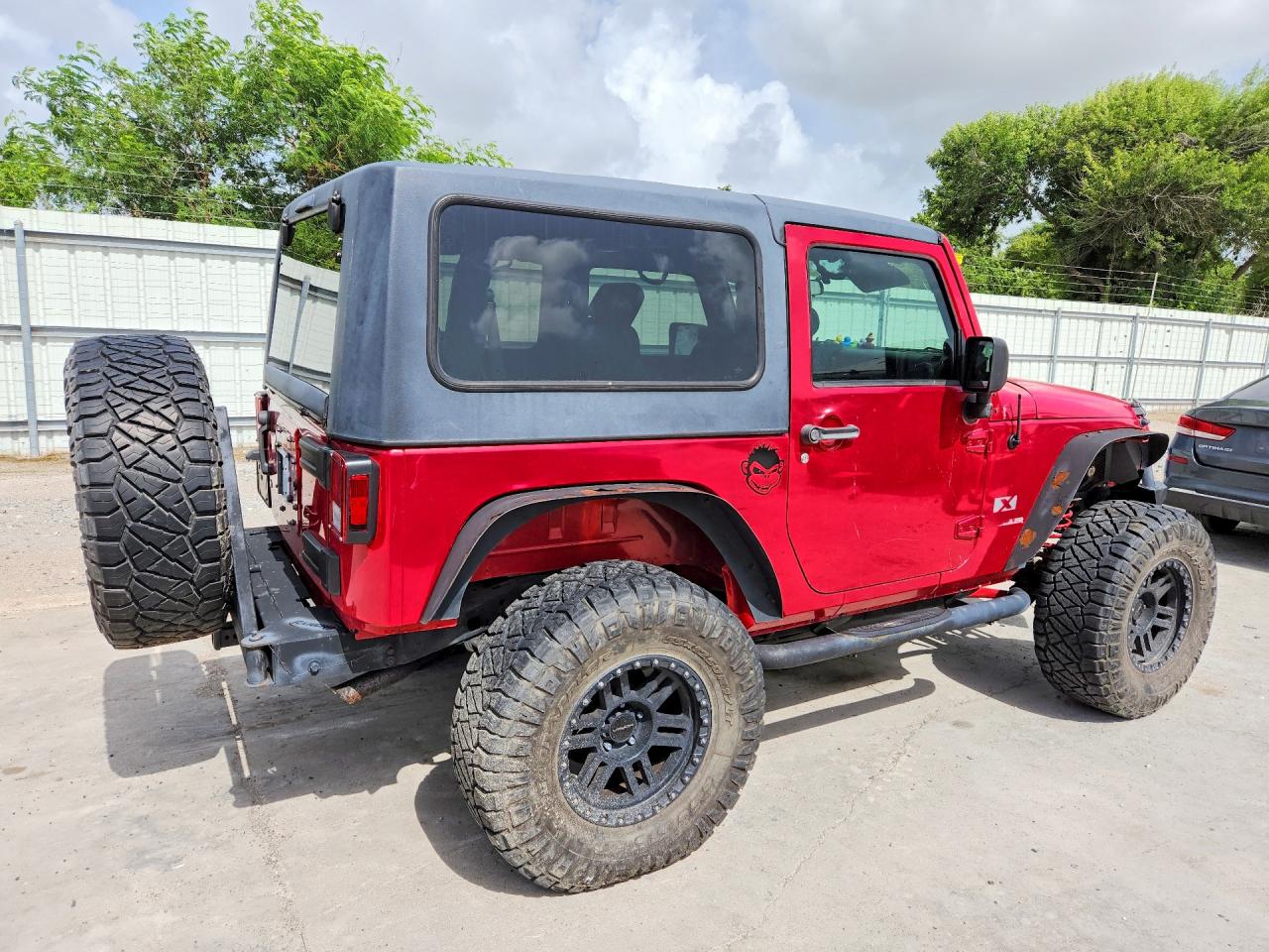 2008 Jeep Wrangler X Red vin: 1J4FA24158L624371