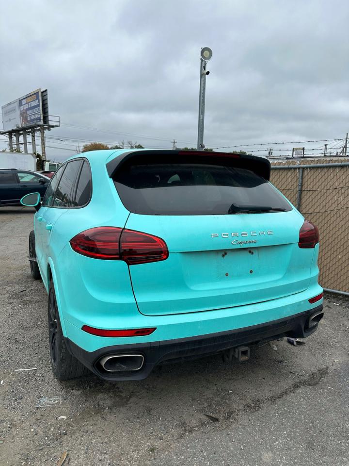 2017 Porsche Cayenne Blue vin: WP1AA2A20HKA80380