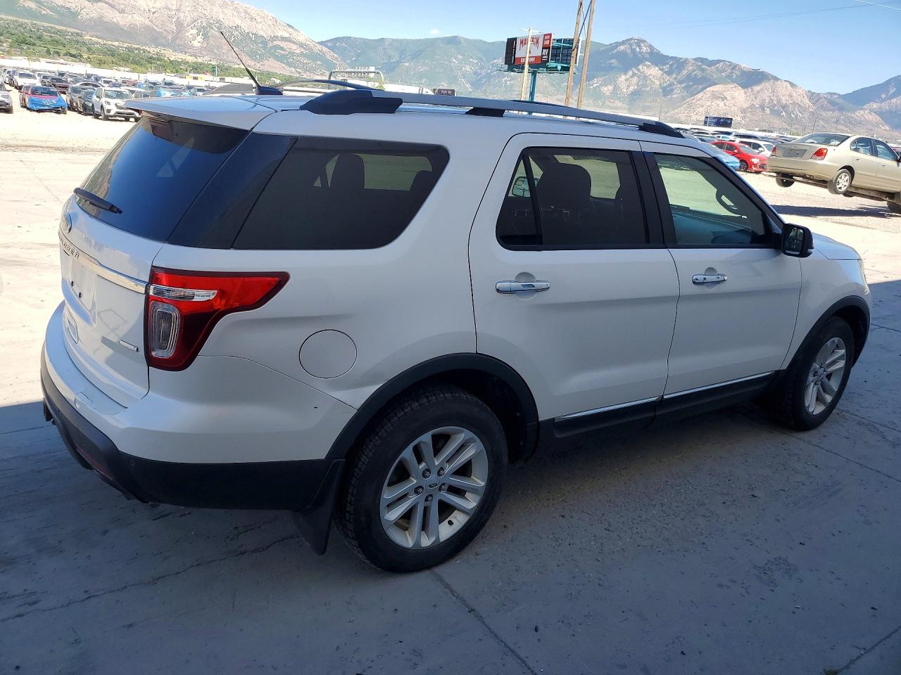 2013 Ford Explorer Xlt Белый vin: 1FM5K8D84DGB47834