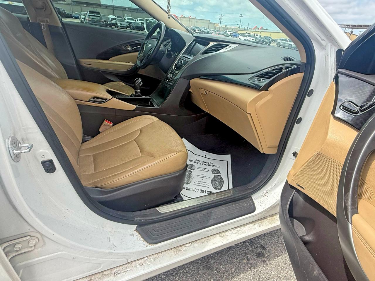 2013 Hyundai Azera Base White vin: KMHFG4JG8DA312524