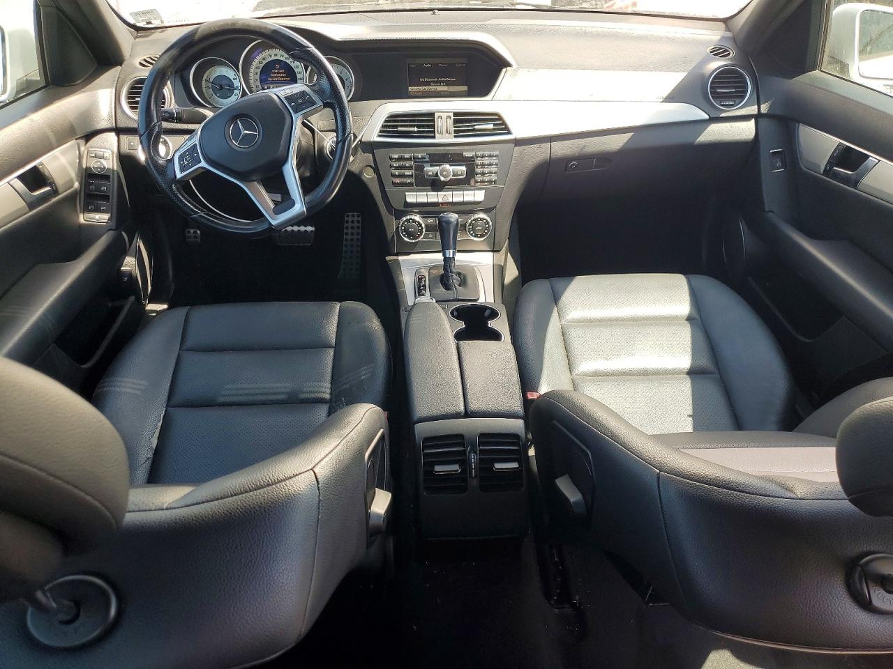 2013 Mercedes-benz C 250 Серебряный vin: WDDGF4HB4DG101037