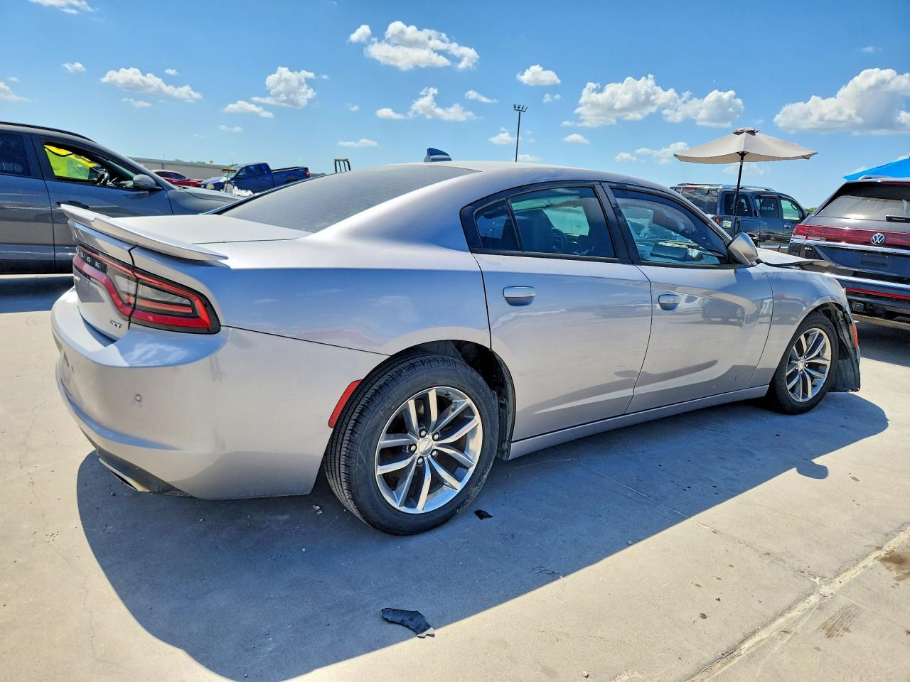 2015 Dodge Charger Sxt Серебряный vin: 2C3CDXHGXFH847709