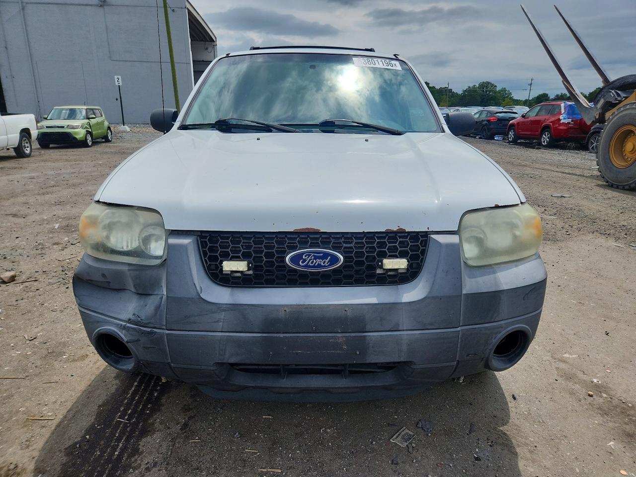 2006 Ford Escape Xlt White vin: 1FMCU93196KA44680
