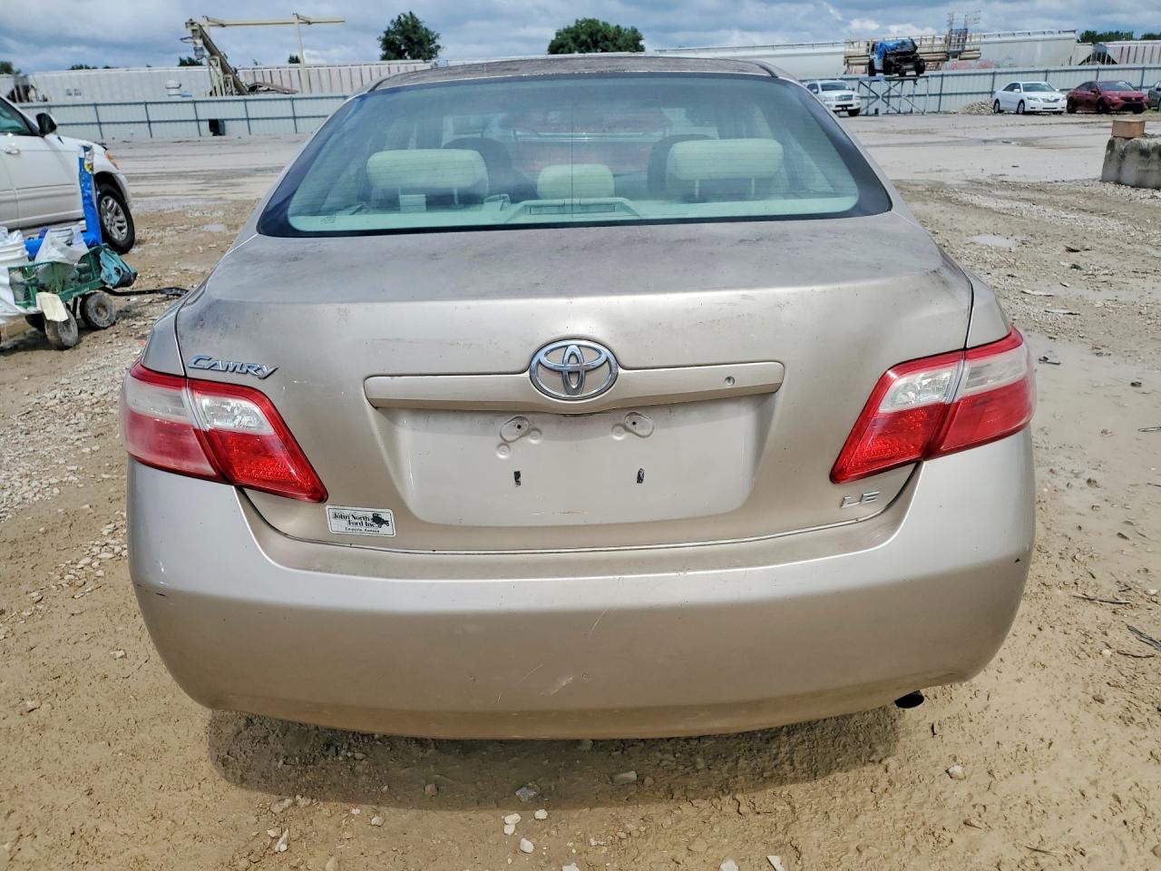 2009 Toyota Camry Le Tan vin: 4T4BE46K19R054862