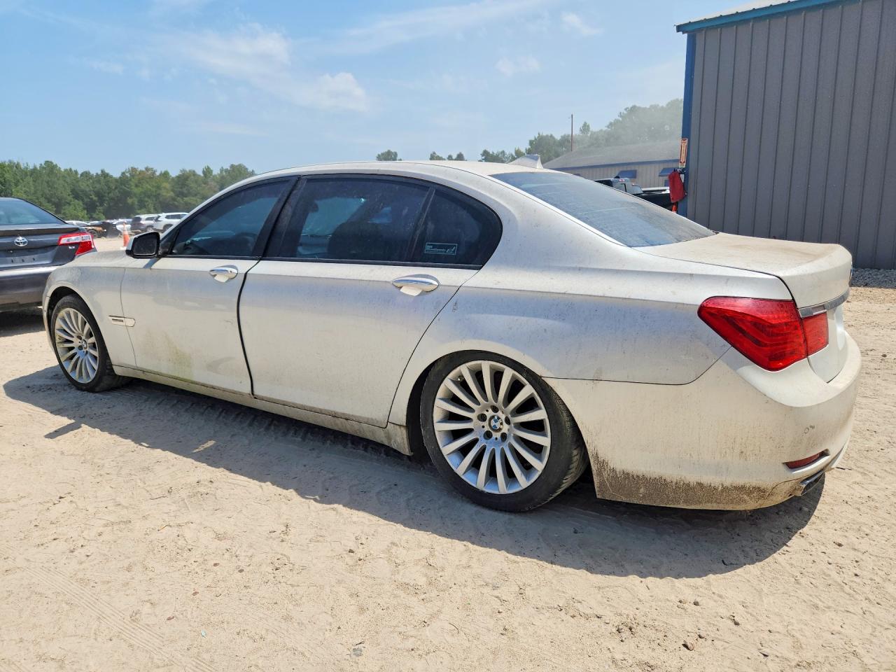 2009 Bmw 750 Li White vin: WBAKB835X9CY60053