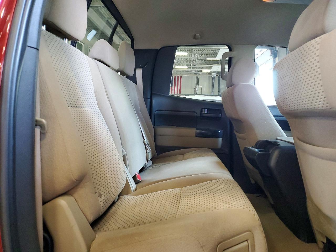 2007 Toyota Tundra Sr5 Burgundy vin: 5TFBT54157X006099