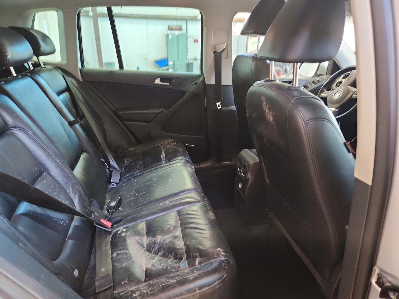 2011 Volkswagen Tiguan S Silver vin: WVGBV7AX4BW538730