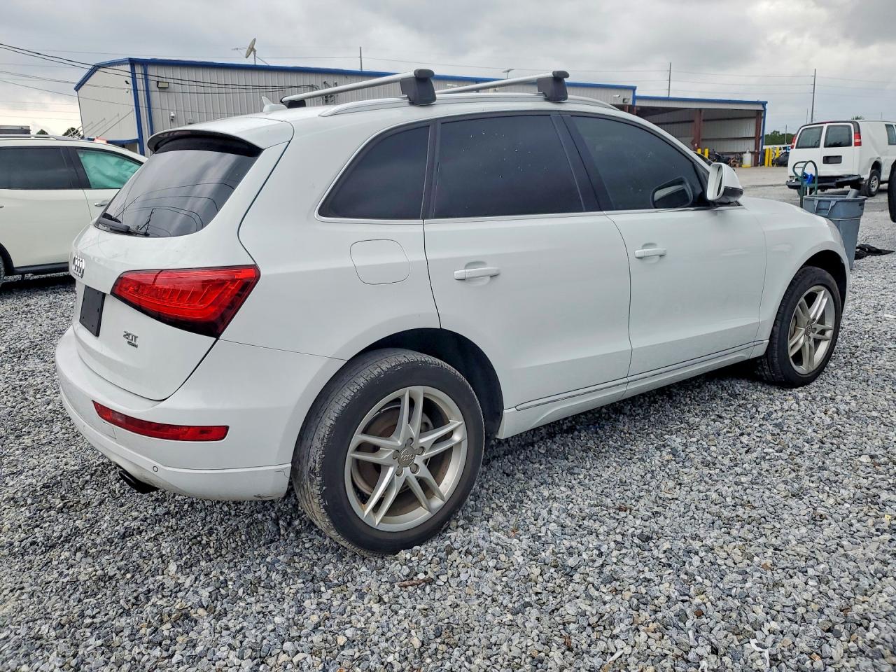 2014 Audi Q5 Premium Plus Белый vin: WA1LFAFP4EA131031