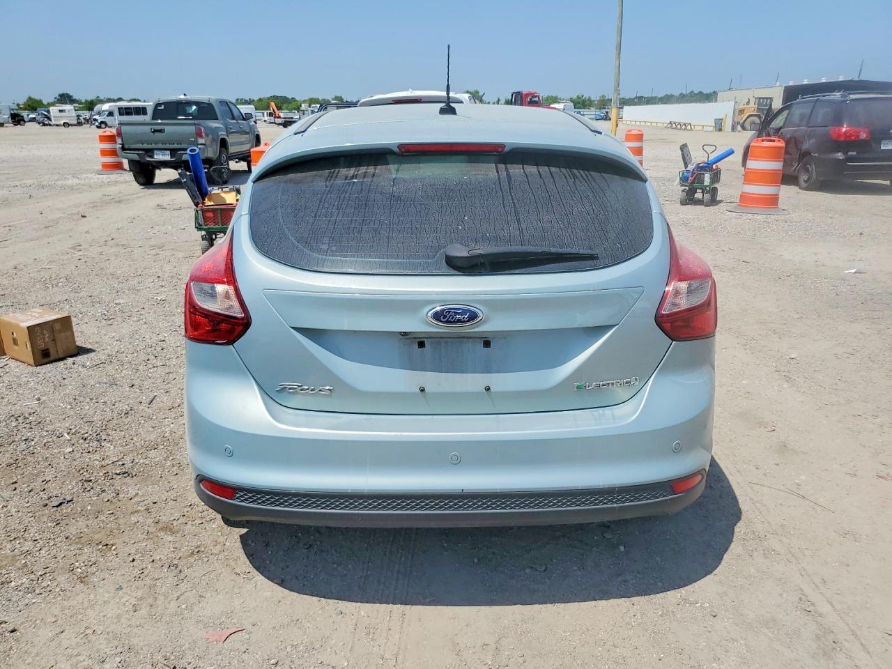 2013 Ford Focus Bev Teal vin: 1FADP3R46DL313083