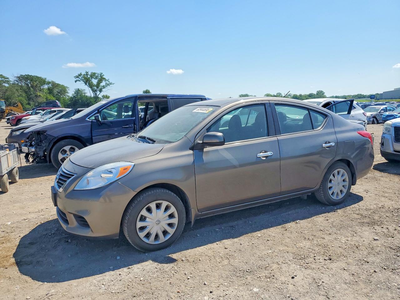 2013 Nissan Versa 1.6 S Gray vin: 3N1CN7AP8DL890102