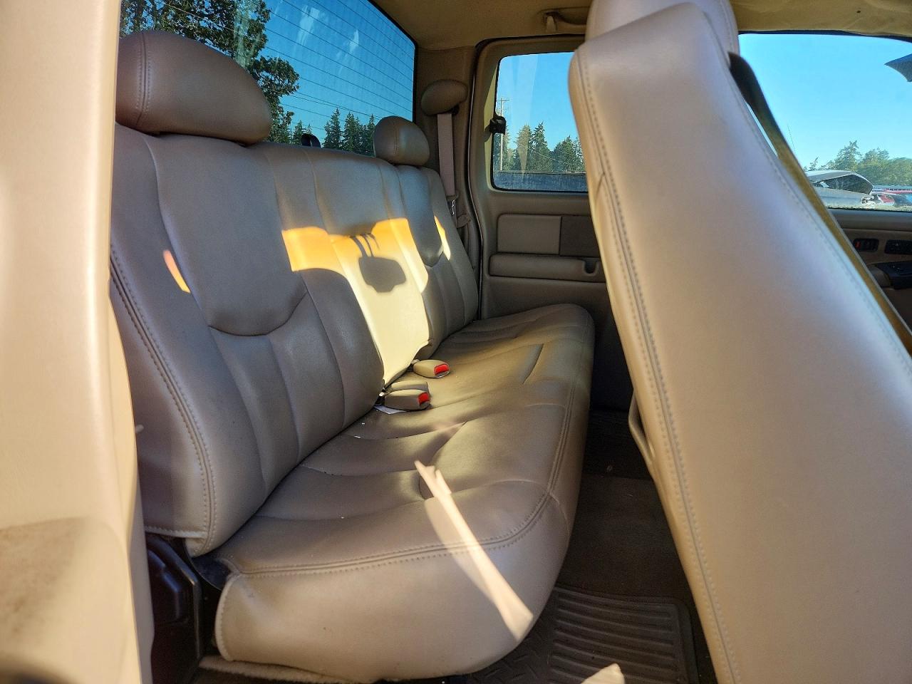 2003 Gmc New Sierra C1500 White vin: 2GTEC19T431199854