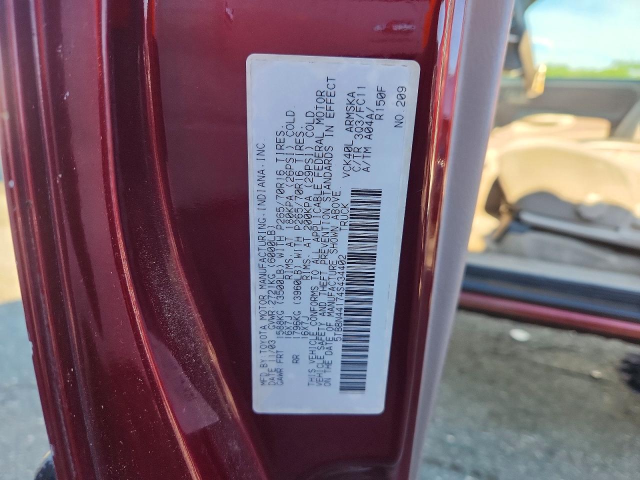 2004 Toyota Tundra Sr5 Red vin: 5TBBN44174S434402