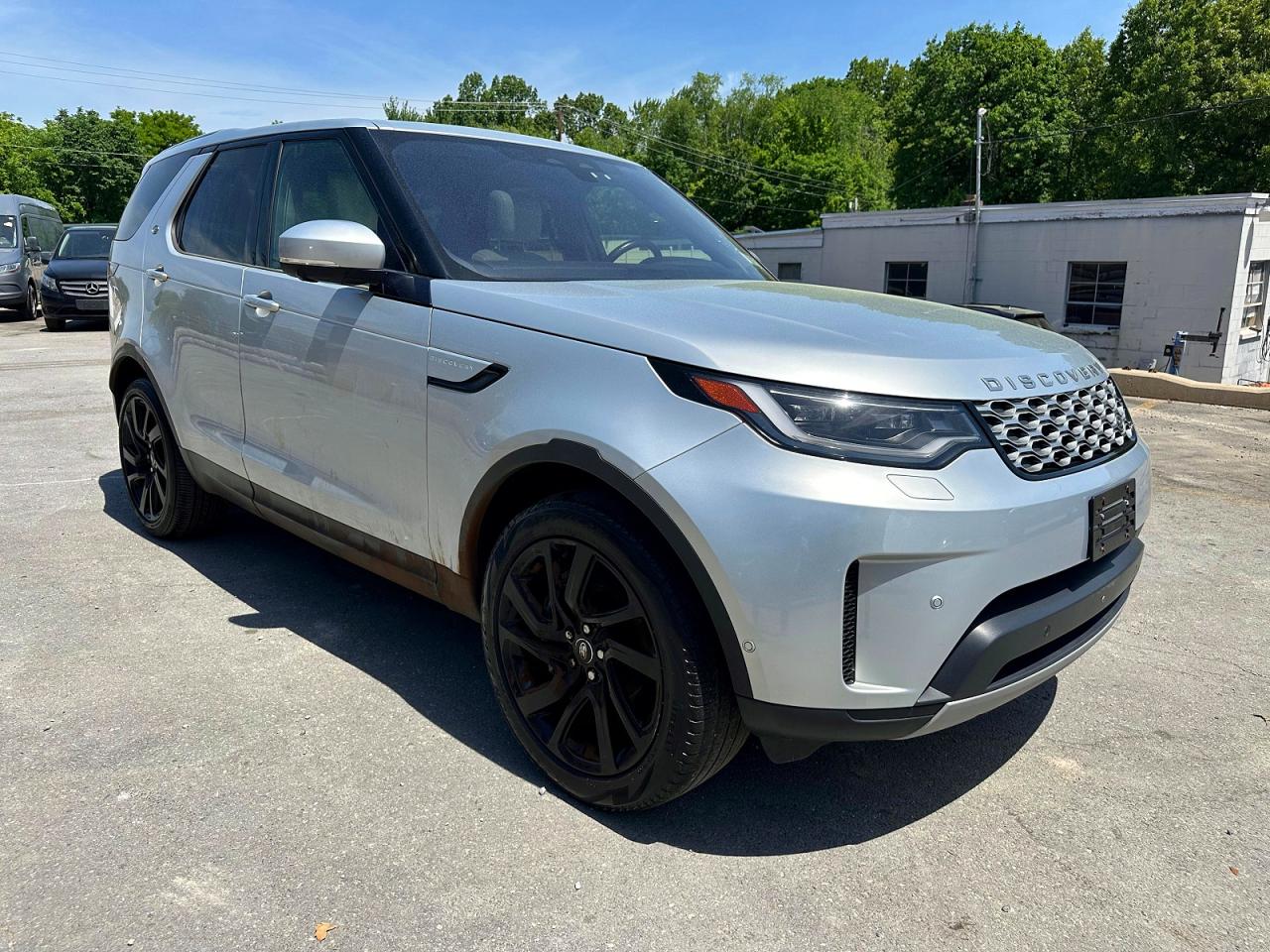 2022 Land Rover Discovery S Silver vin: SALRJ2EX2N2460352