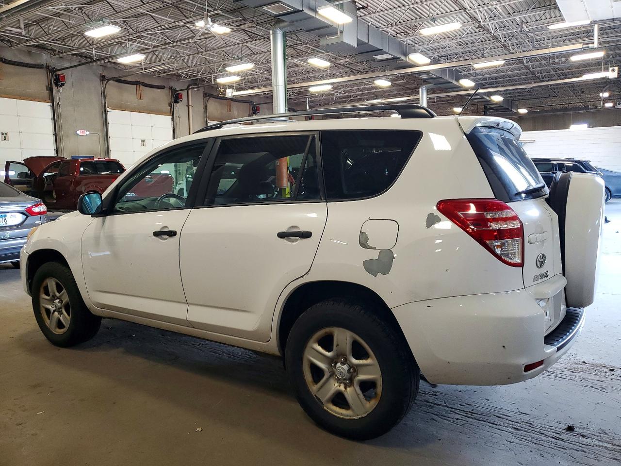2011 Toyota Rav4 Base White vin: 2T3BF4DV5BW085050