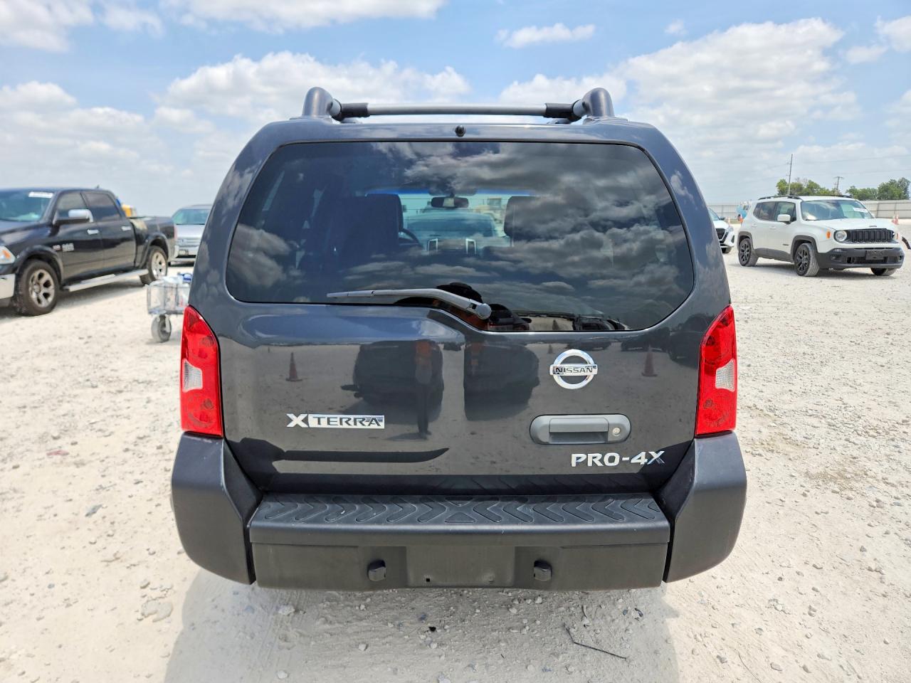 2012 Nissan Xterra X Charcoal vin: 5N1AN0NW1CC526087