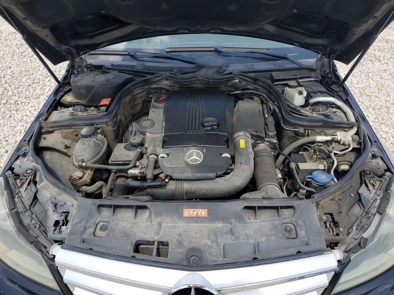 2013 Mercedes-benz C 250 Black vin: WDDGF4HB2DA769924