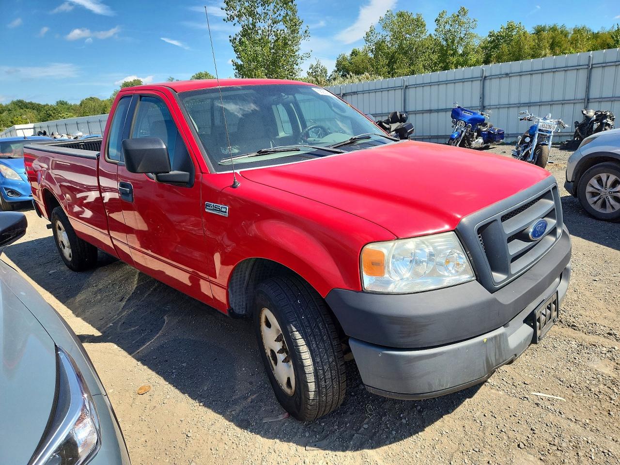 2005 Ford F150 Red vin: 1FTRF12245NB86940
