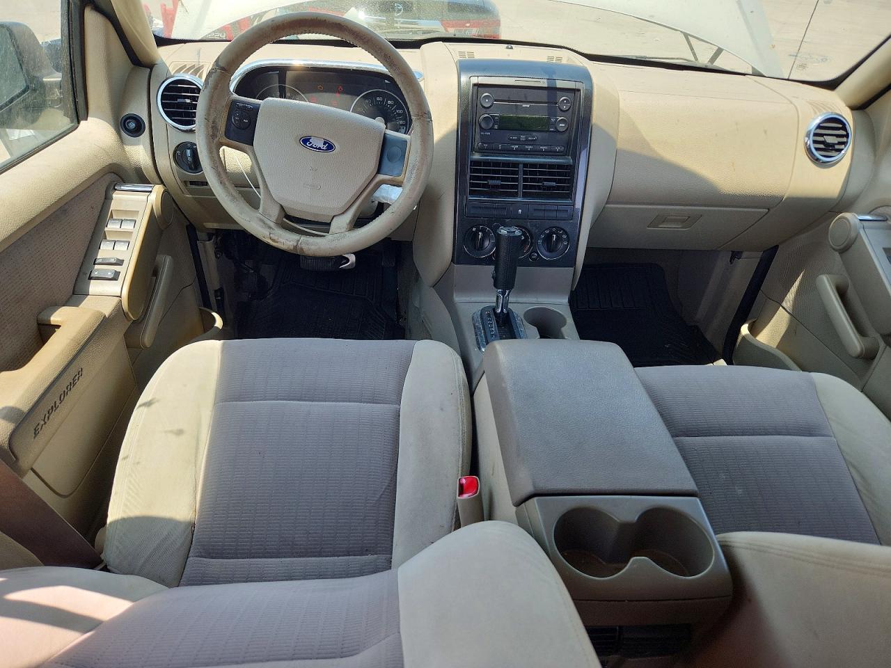 2007 Ford Explorer Xlt Silver vin: 1FMEU63E87UB00026
