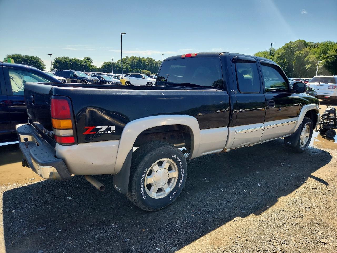 2005 Gmc New Sierra K1500 Black vin: 1GTEK19BX5Z236121