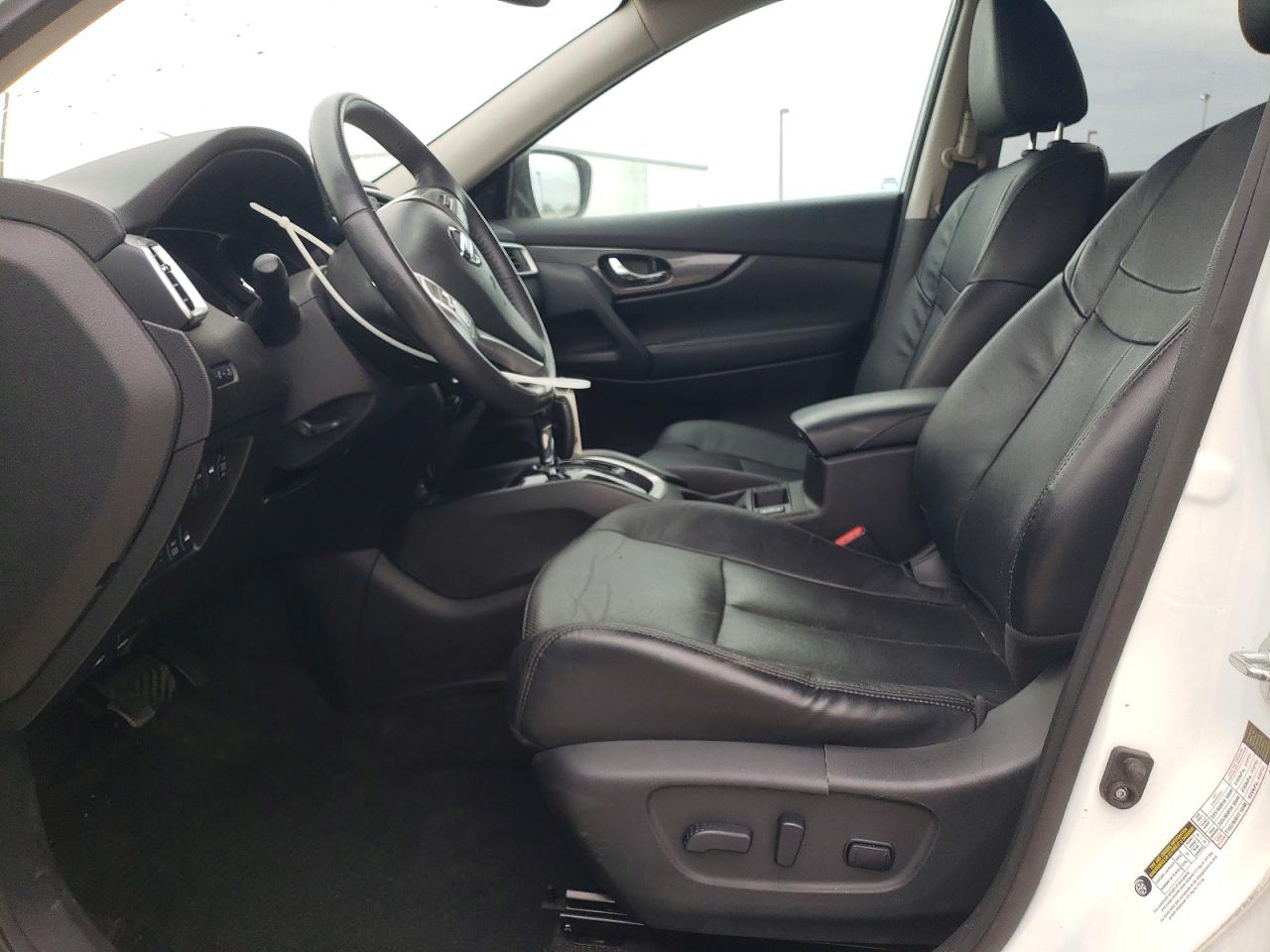2015 Nissan Rogue S White vin: 5N1AT2MV2FC841463