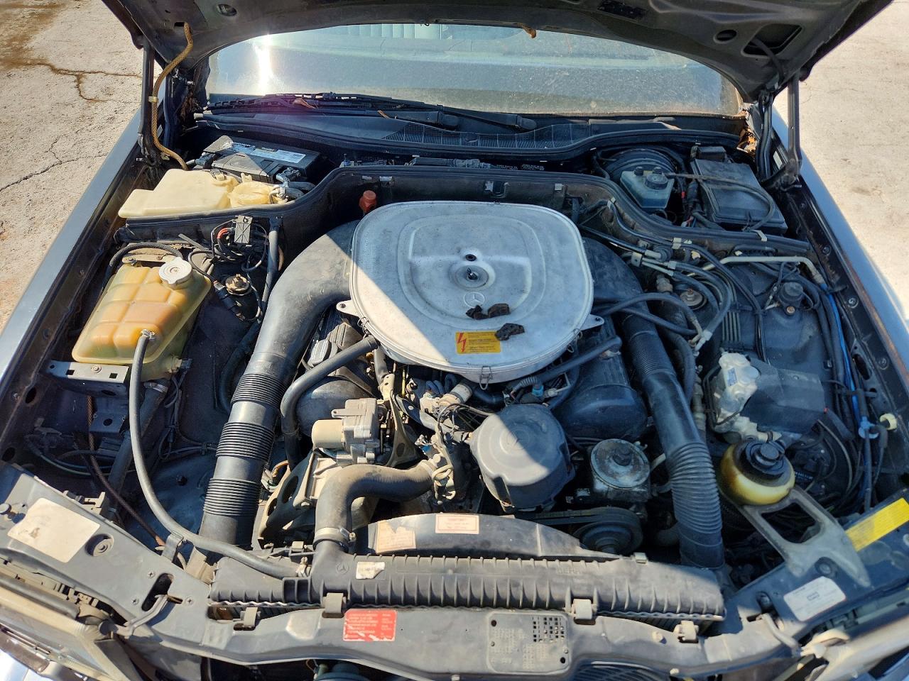 1988 Mercedes-benz 560 Sec Charcoal vin: WDBCA45D3JA378644