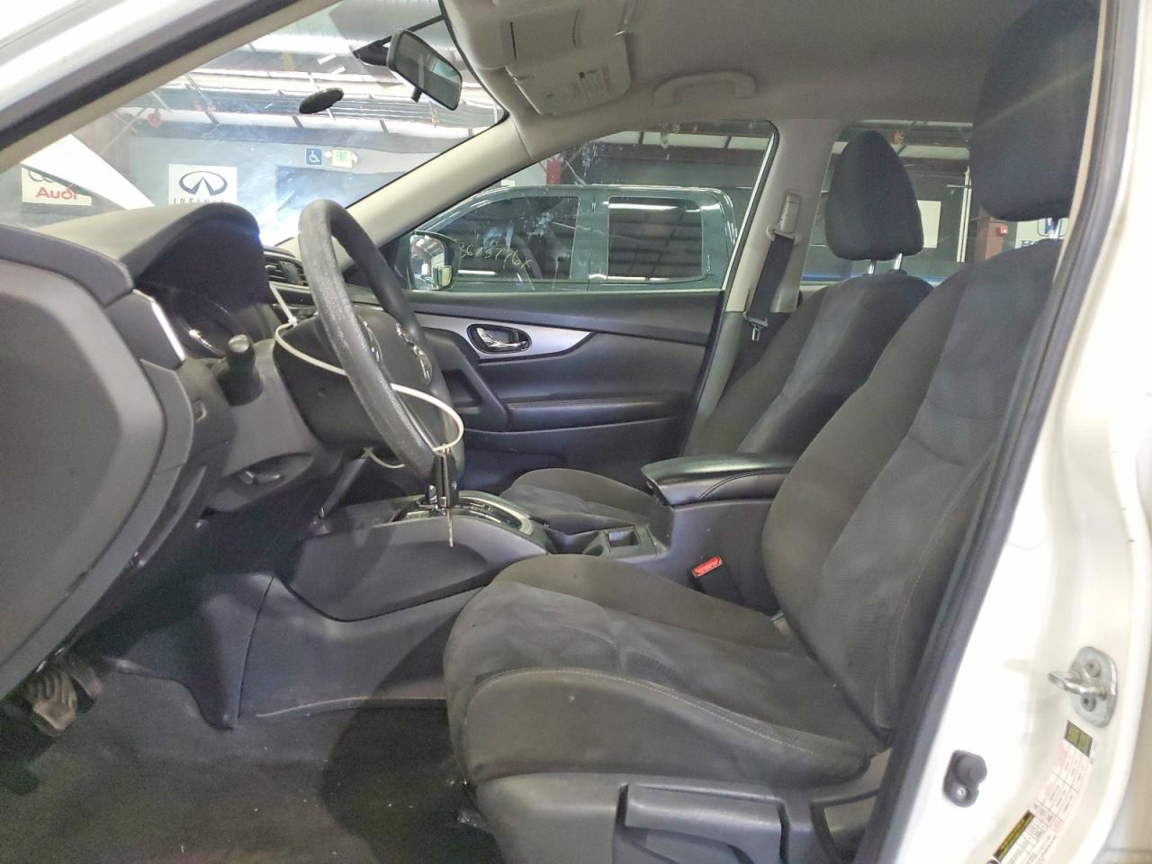 2015 Nissan Rogue S White vin: KNMAT2MV7FP589481
