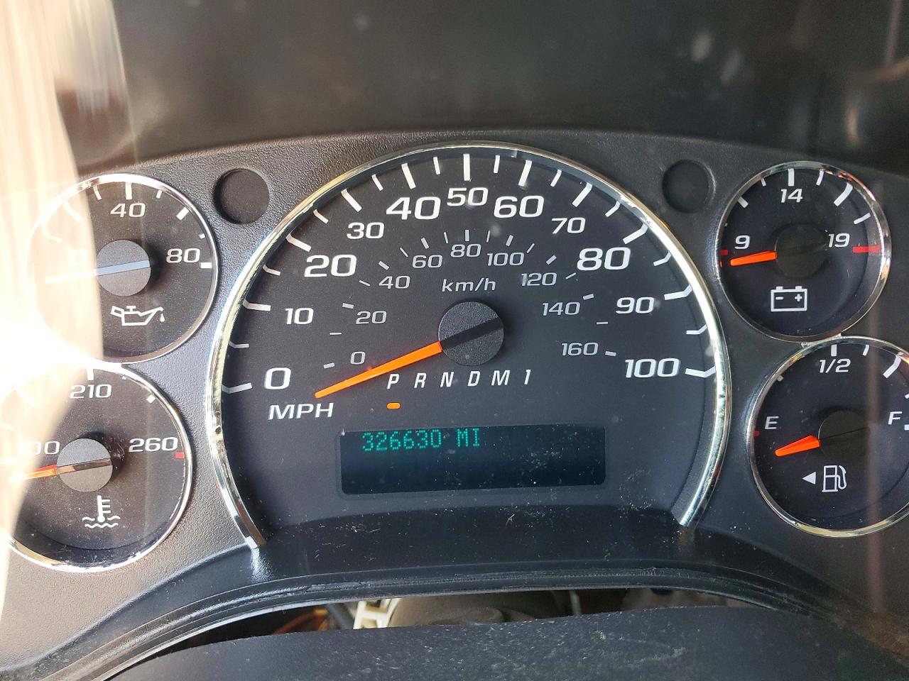2011 Chevrolet Express G2500 White vin: 1GCWGFCG8B1135368
