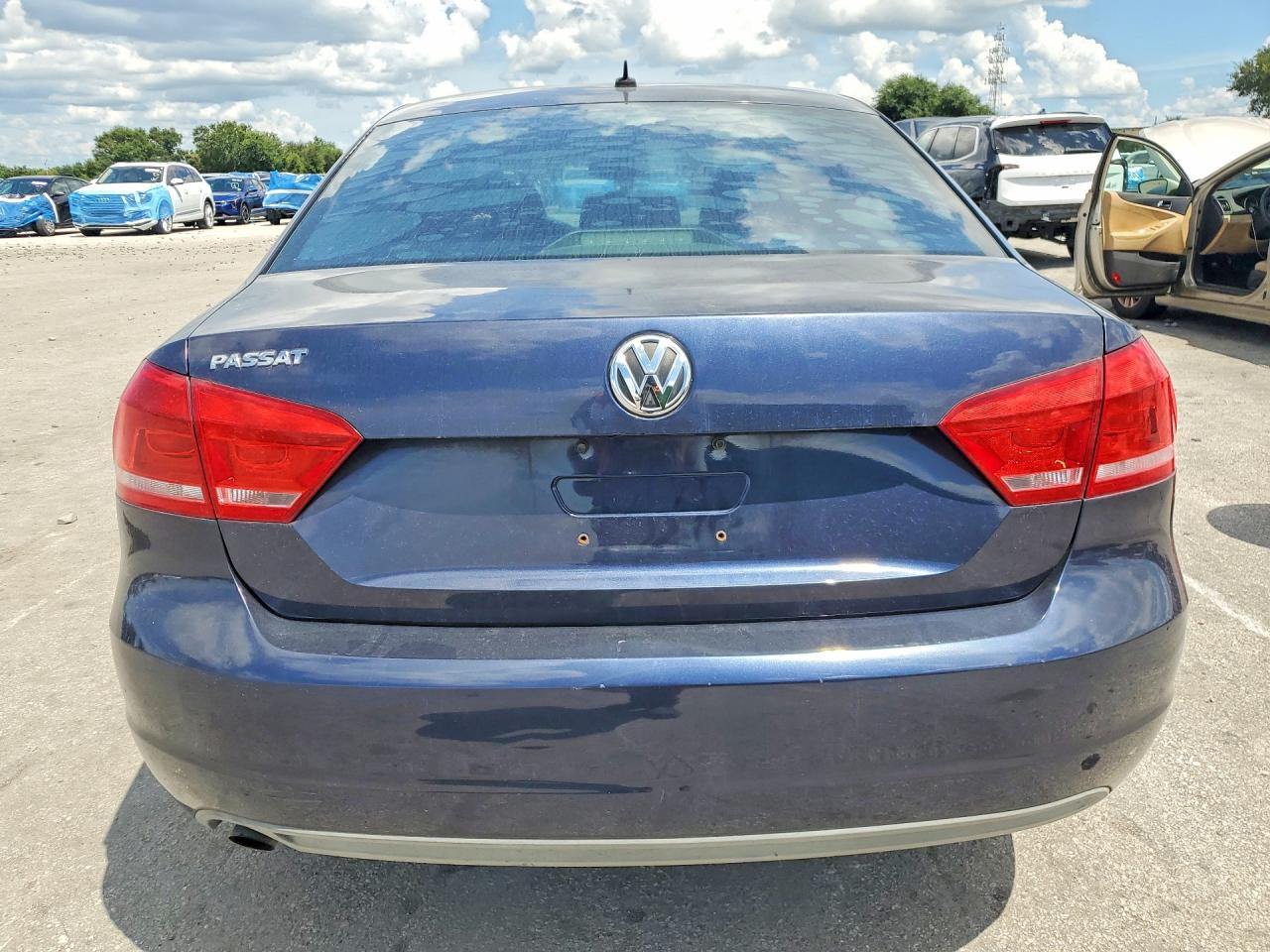 2012 Volkswagen Passat S Blue vin: 1VWAH7A36CC089152