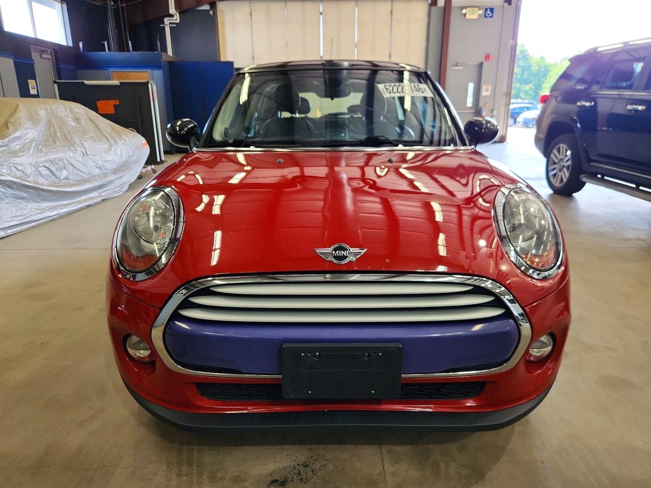 2015 Mini Cooper Red vin: WMWXM5C55F3A97341