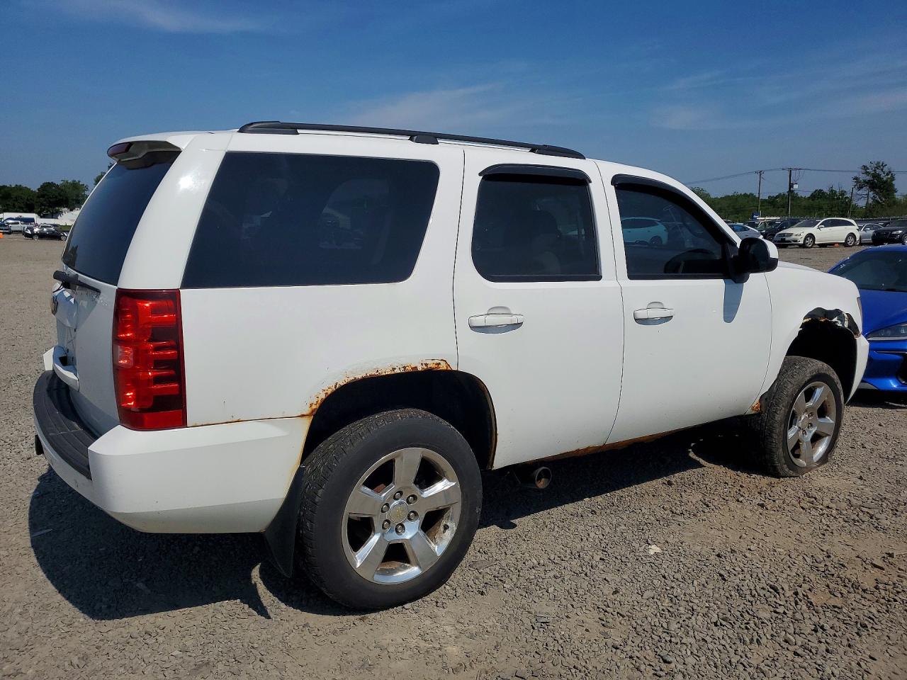 2010 Chevrolet Tahoe K1500 Lt White vin: 1GNUKBE00AR261956