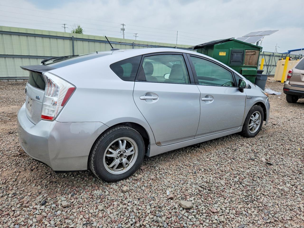 2011 Toyota Prius Two Silver vin: JTDKN3DUXB1384455