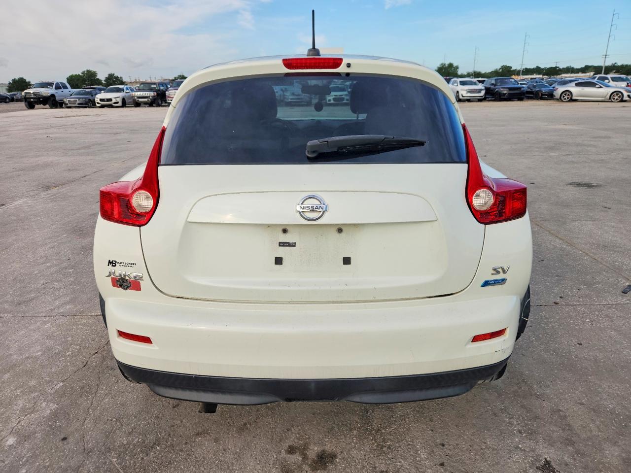 2012 Nissan Juke S White vin: JN8AF5MR9CT102140