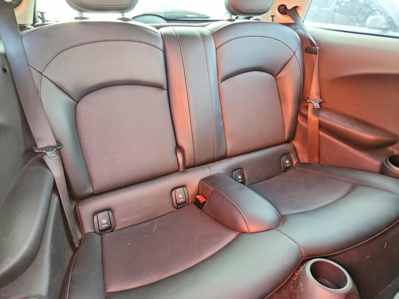2014 Mini Cooper Silver vin: WMWXM5C58ET933011