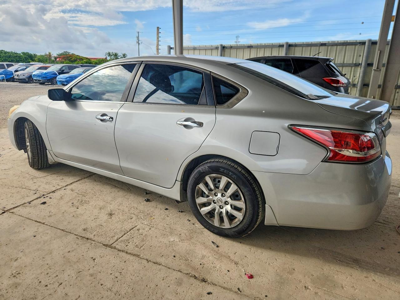2015 Nissan Altima 2.5 S Silver vin: 1N4AL3AP9FC215723