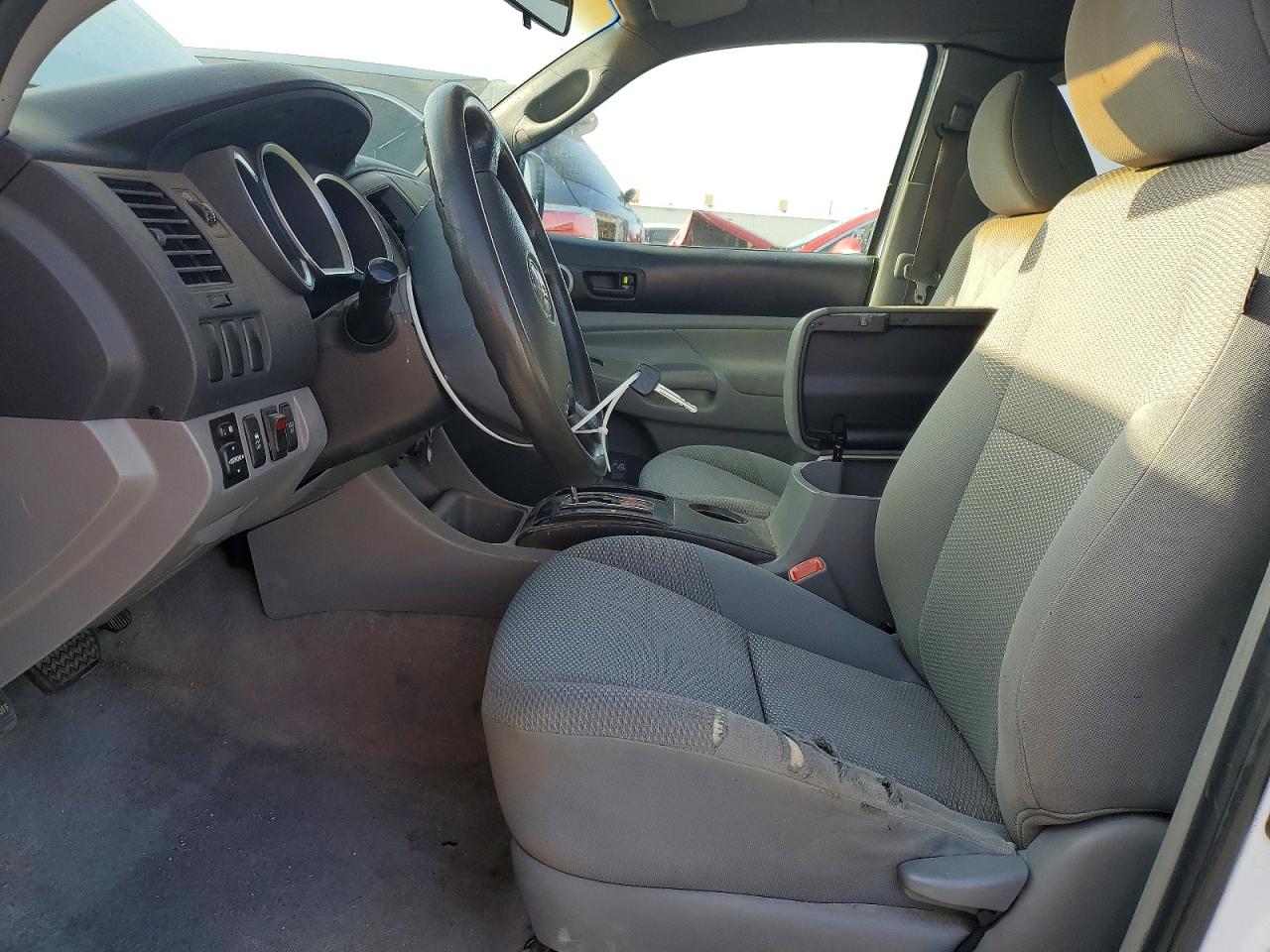 2009 Toyota Tacoma Access Cab White vin: 5TETX22N79Z608043