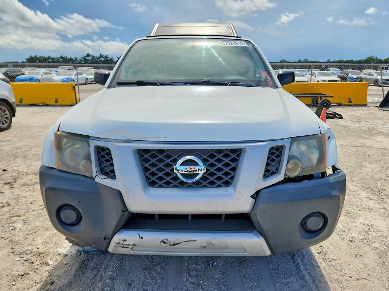 2013 Nissan Xterra X White vin: 5N1AN0NU0DN825638